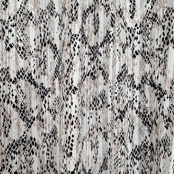 AQUA BY BLOOMINGDALE'S NUDE MULTICOLOR METALLIC BLOUSE Size M - Picture 6 of 12